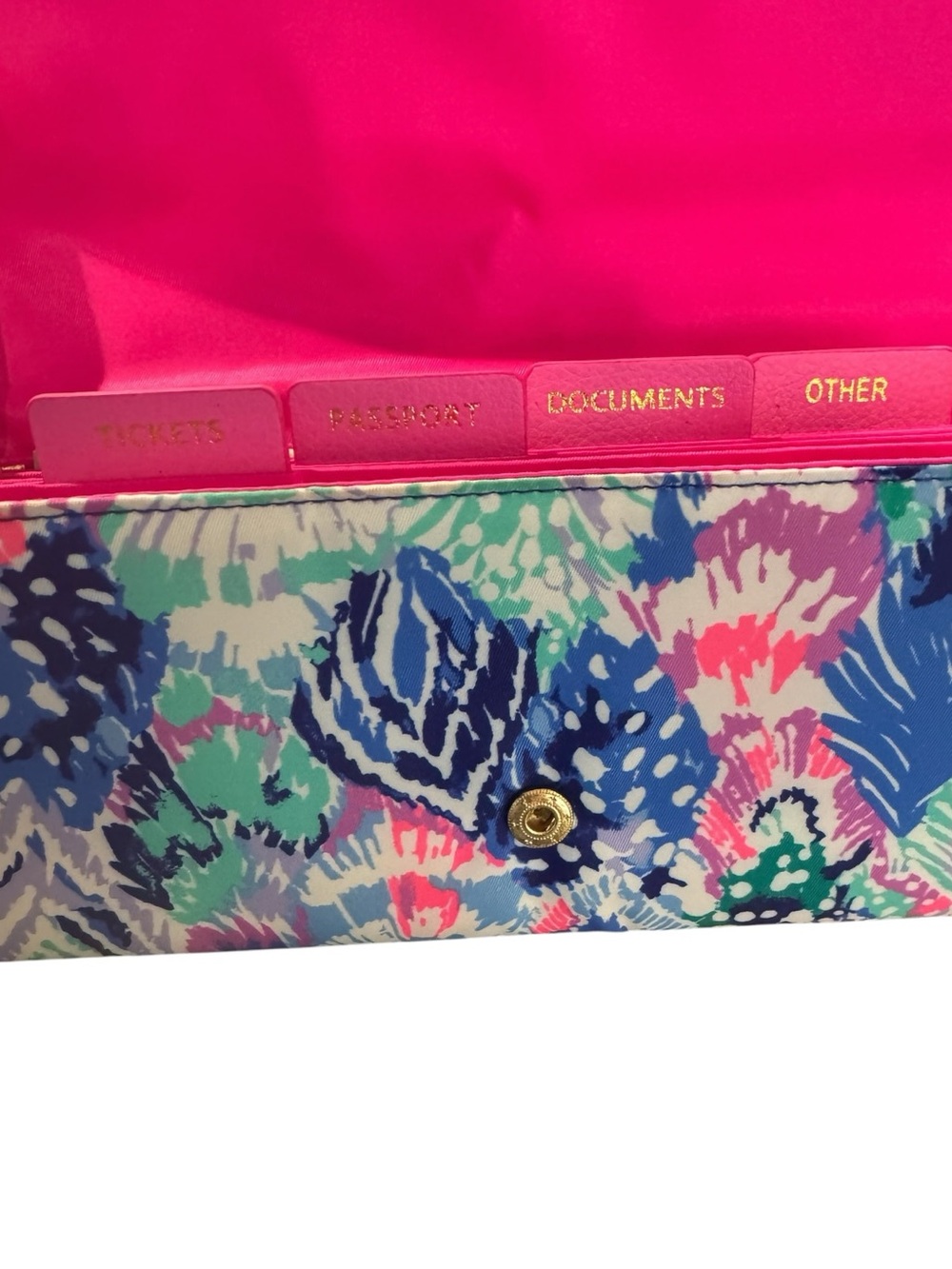 Lilly Pulitzer Travel Wallet Organizer - Picture 6 of 8